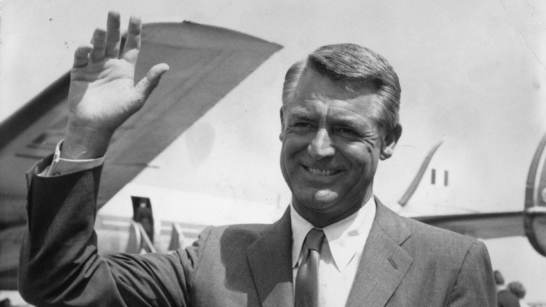 Cary Grant, Paris Airport, 1959