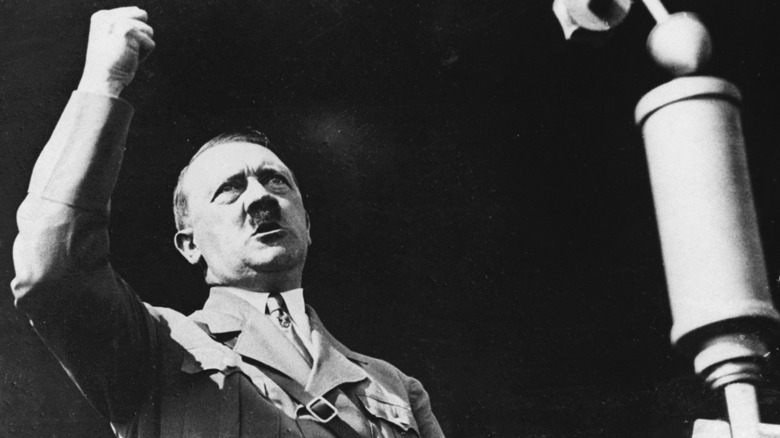 Adolf Hitler giving speech with raised fist