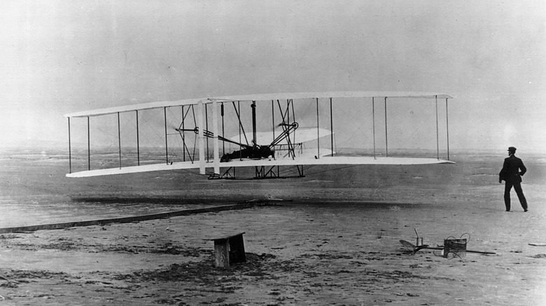 wright brothers plane first flight