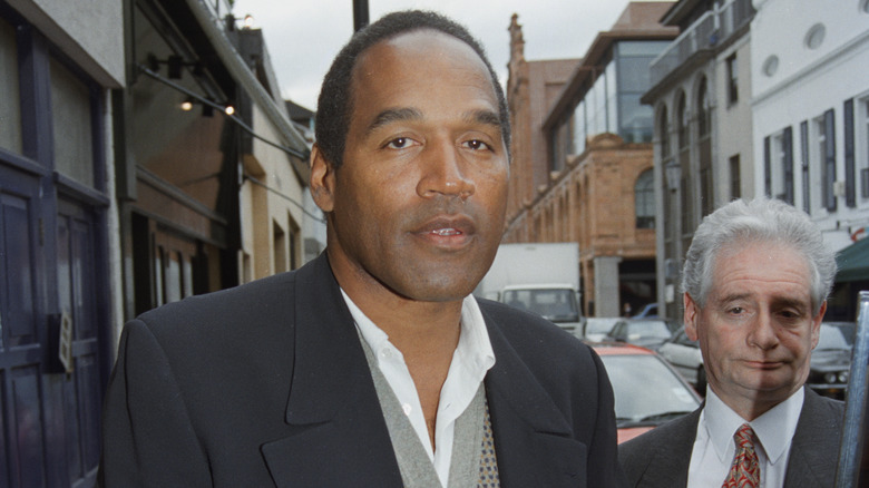 OJ Simpson on the street in paparazzi photo