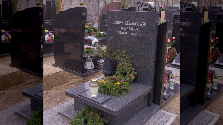 The grave of the Polish ambassador Janusz Lewandowski