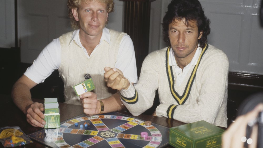 Graham Dilley and Imran Khan playing Trivial Pursuit