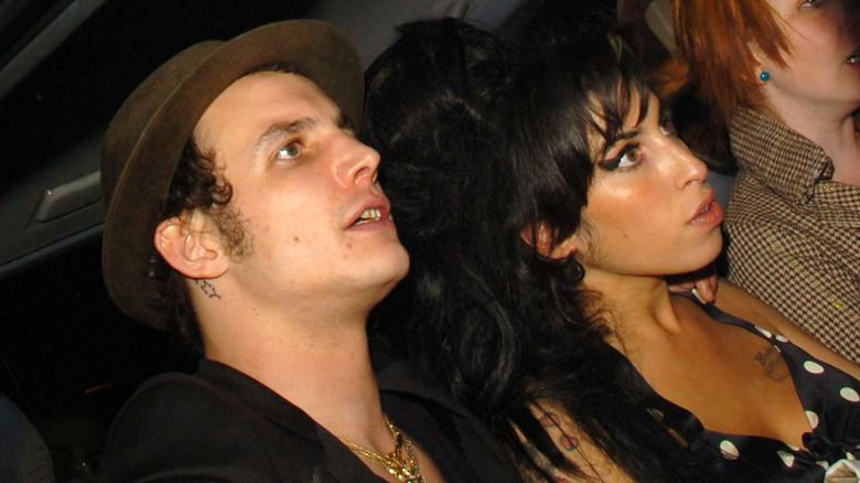 Blake Fielder-Civil and Amy Winehouse in car