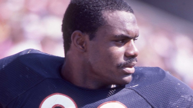 Dave Duerson on field blue jersey looking left