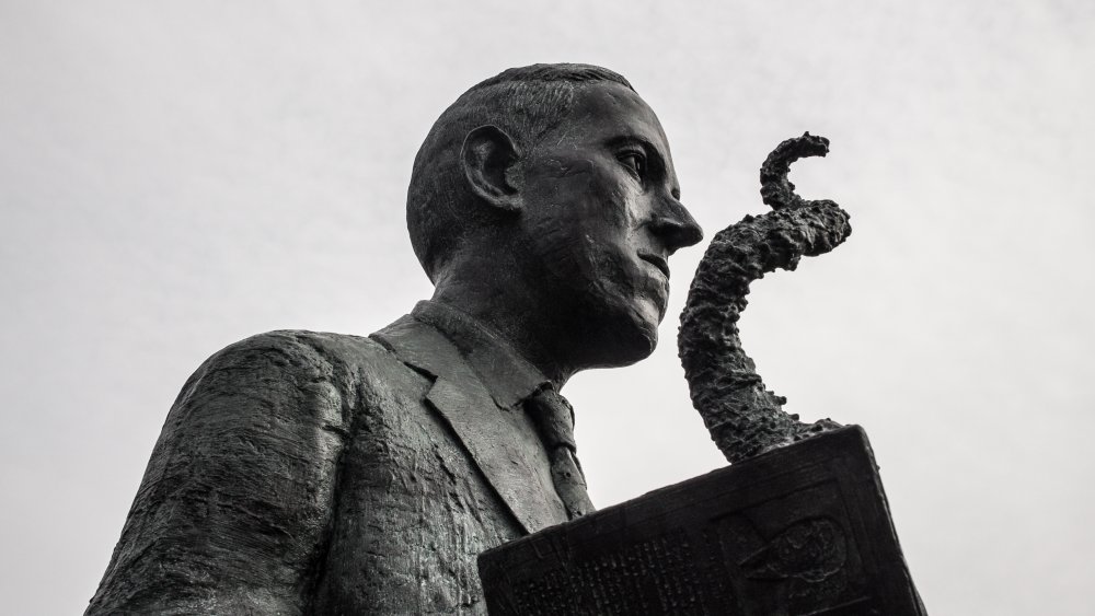 H.P. Lovecraft statue Providence, Rhode Island