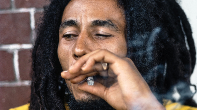 Bob Marley smoking