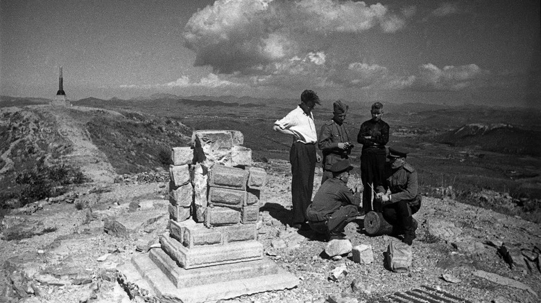 soviet soldiers on hill in manchuria