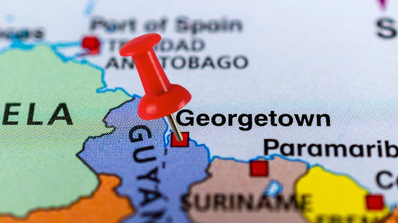 map with pin marking Georgetown