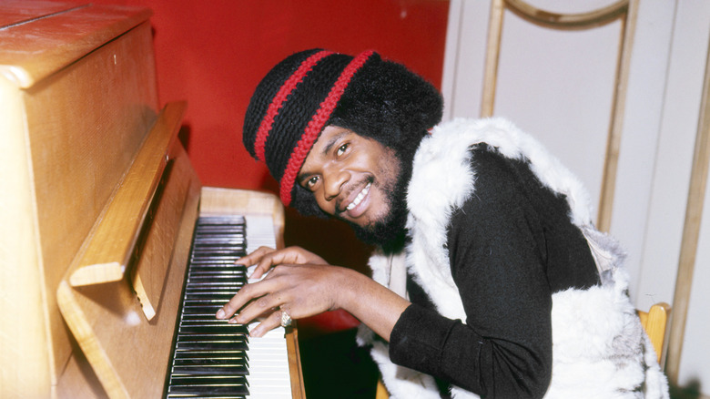 billy preston playing piano