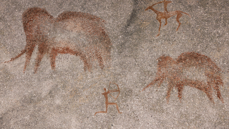 cave art of mammoth hunt