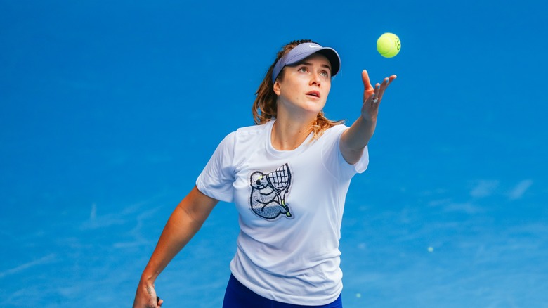 Elina Svitolina playing tennis