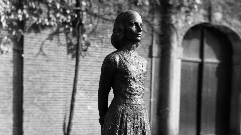 Statue of Anne Frank in Amsterdam