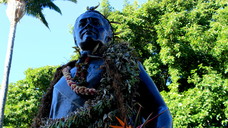 statue of Queen Lili'uokalani