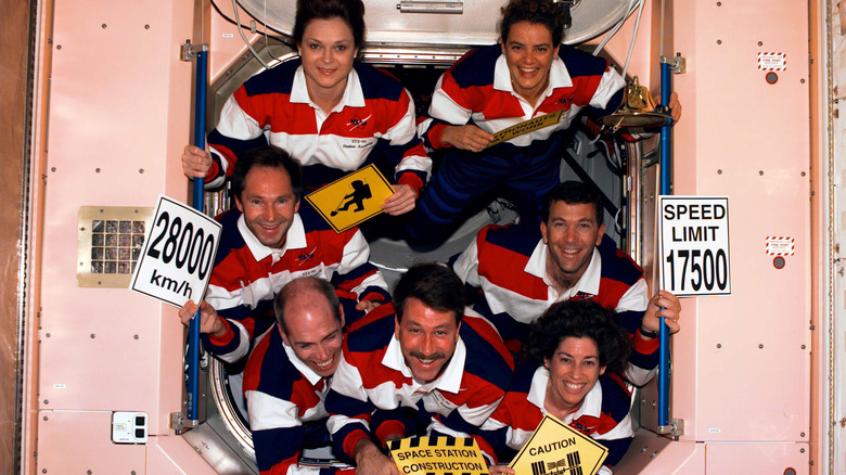 A crew portrait after finishing their assigned chores on the ISS in 1999