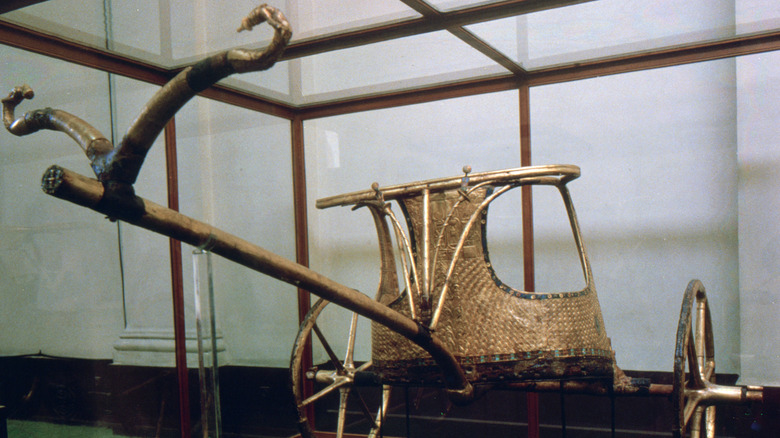 chariot from tutankhamun's tomb