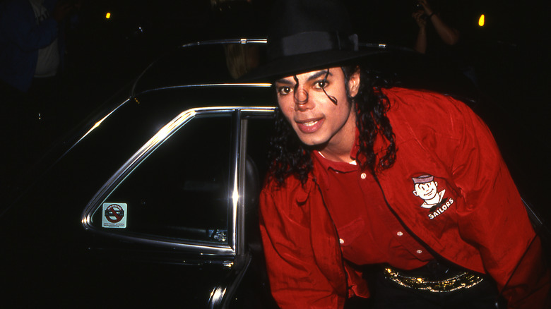 Michael Jackson exiting car