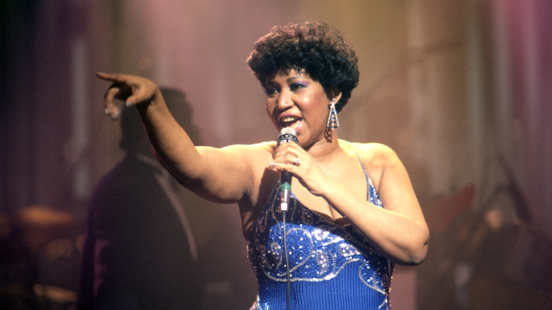 Aretha Franklin sings