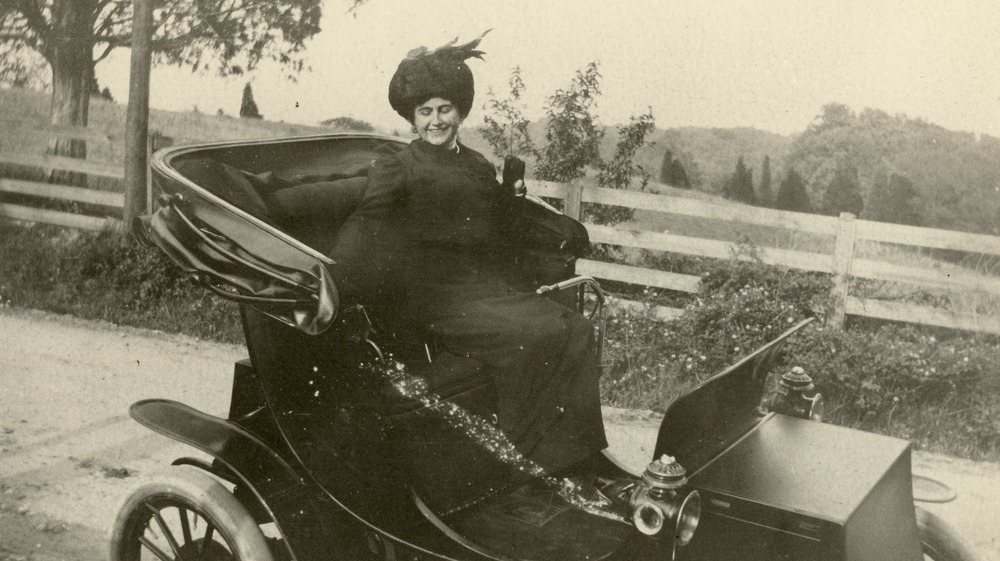 Edith Bolling Galt Wilson in automobile