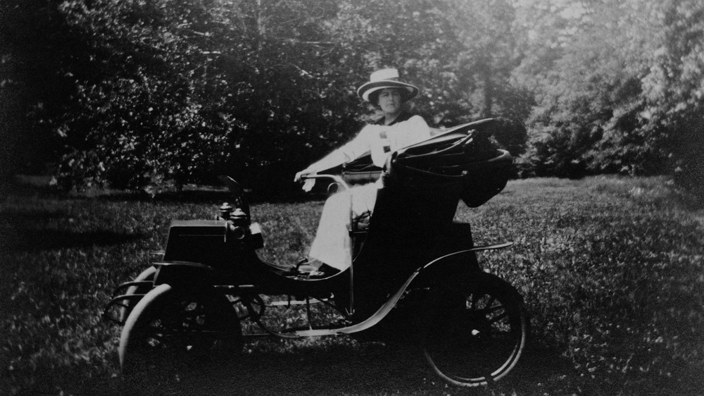 Edith Bolling Galt in the first electric automobile driven by a woman in Washington, D.C., 1904