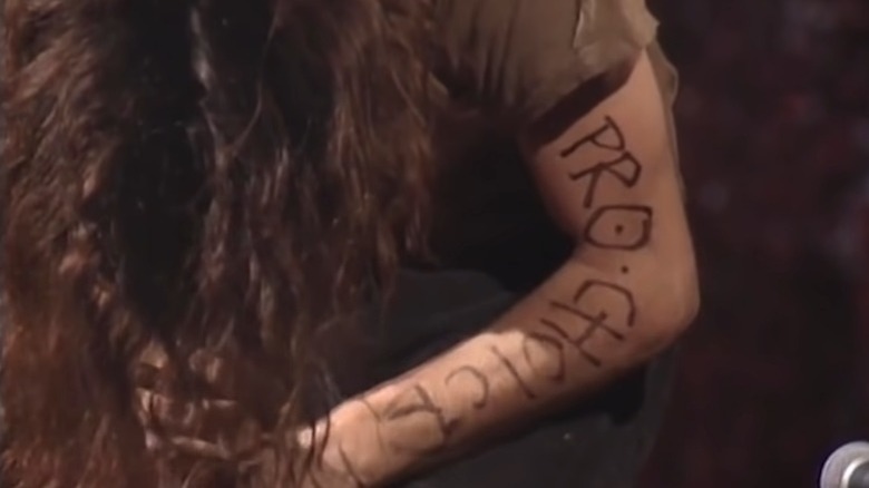 Eddie Vedder writing pro-choice on arm