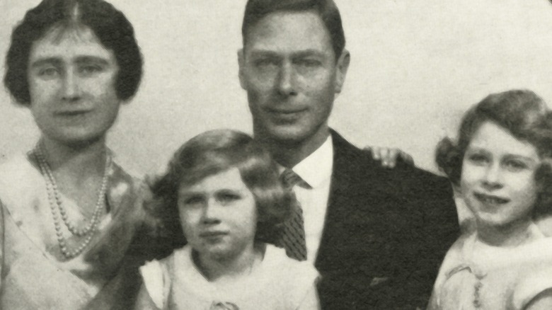  Family Group', circa 1933, (1937). The Duke of York (1920-1936) became King George VI on 11 December 1936