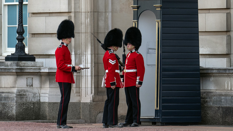 guards at Buckingham Palace