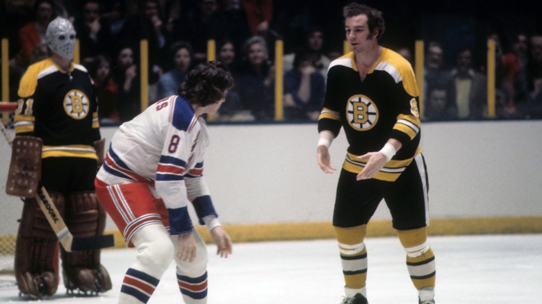 Jacques Plante looking like Jason in a hockey game