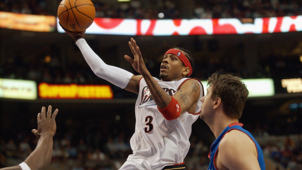 Allen Iverson about to shoot a hoop