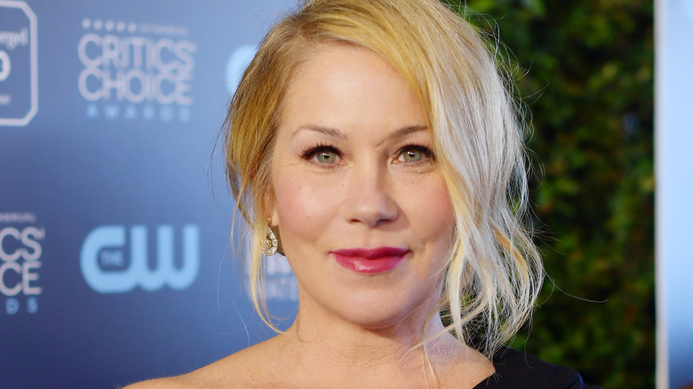 christina applegate smiling at event