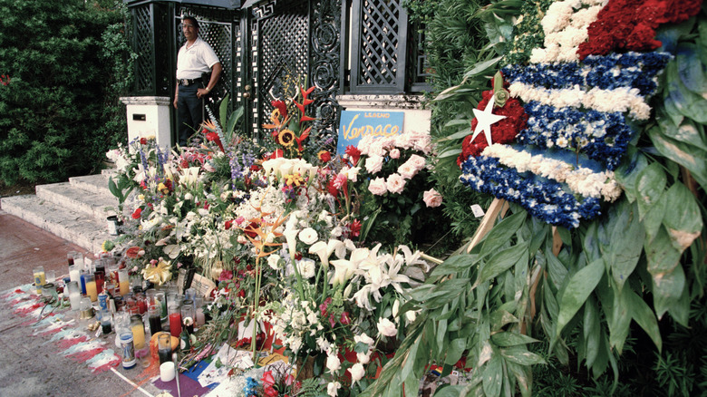 memorials left to Gianni Versace flowers