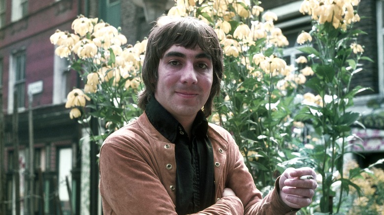 Keith Moon smoking outside