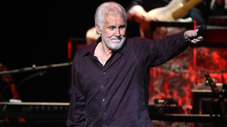 kenny rogers performing in 2016