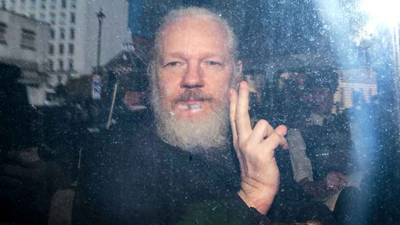 Julian Assange white beard