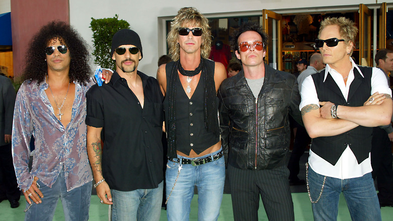 Velvet Revolver photoshoot in sunglasses