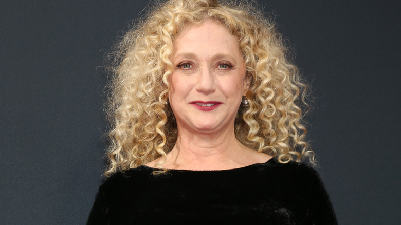 Carol Kane posing for a photo