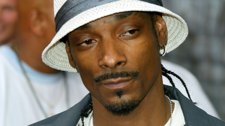Snoop Dogg wearing white hat