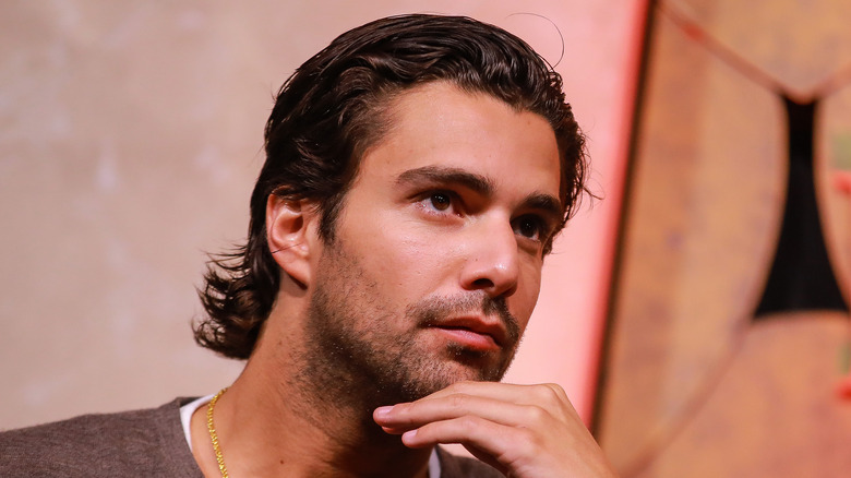 Fabien Frankel brown eyes stubble