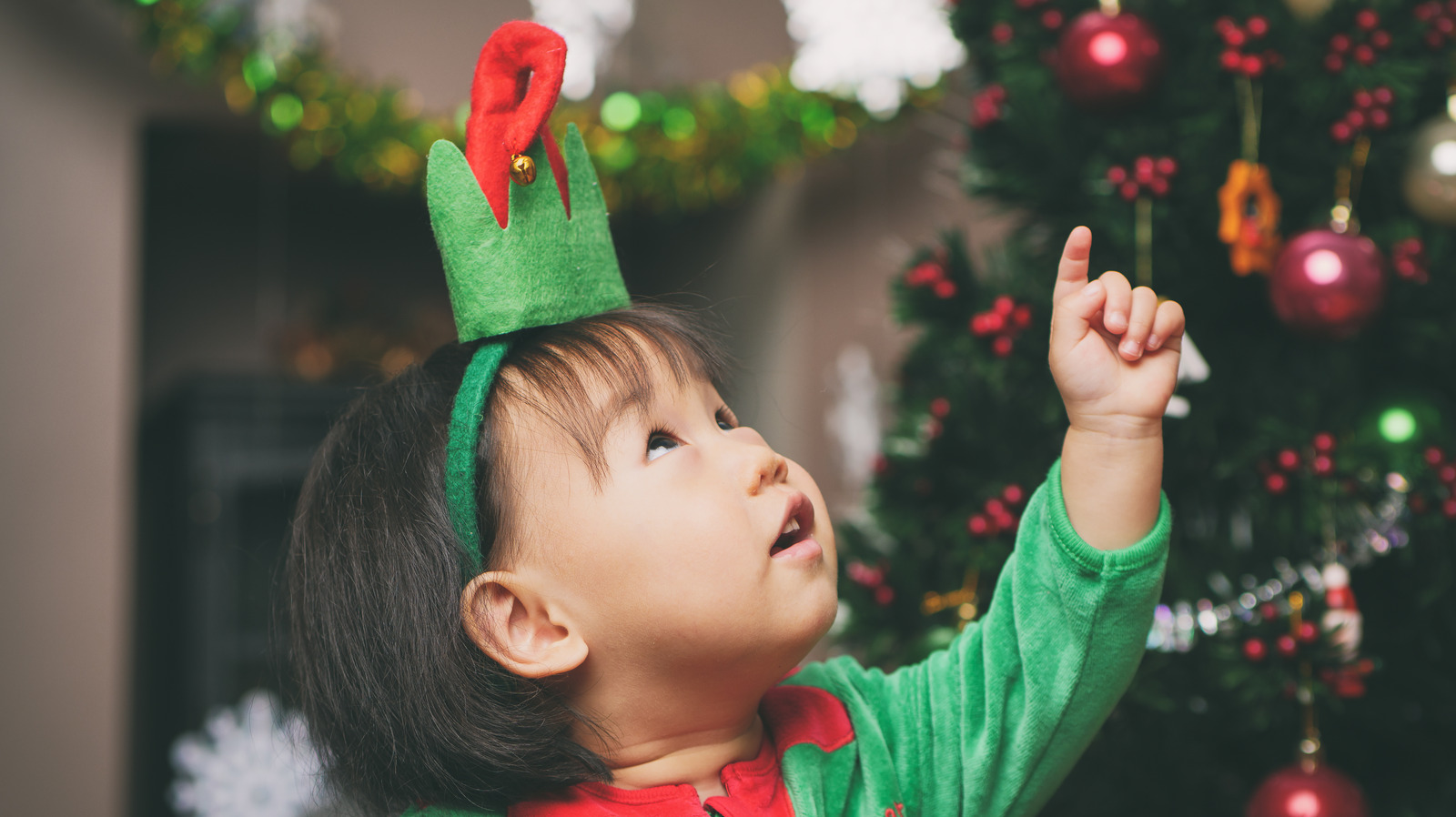 unique-ways-people-celebrate-christmas-in-japan