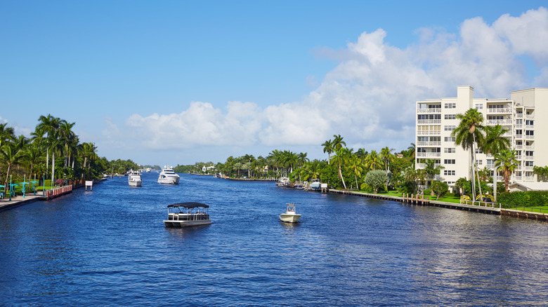 boats in delray beach canal