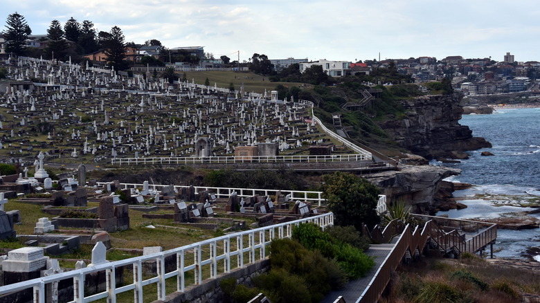 seaside graveyard cemetery 