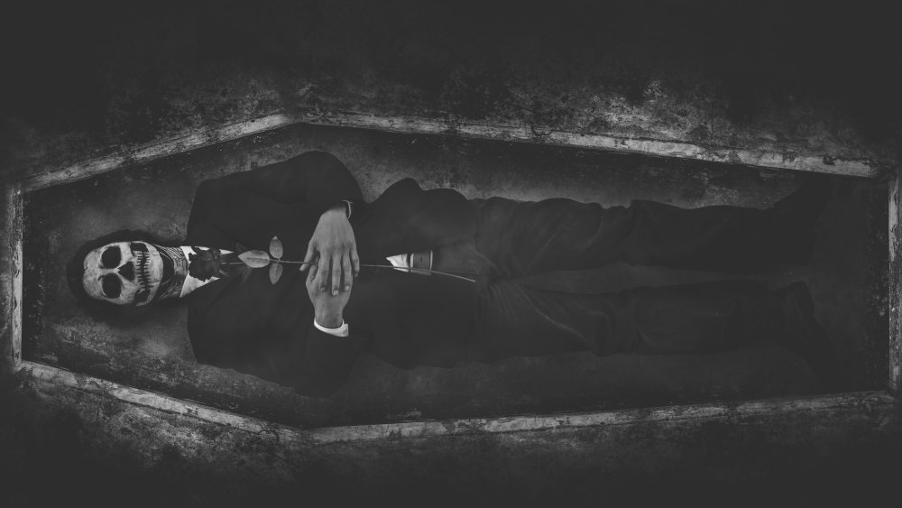 What Happens To Your Body After One Year In A Coffin