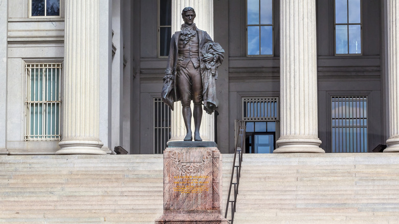 national treasury hamilton statue