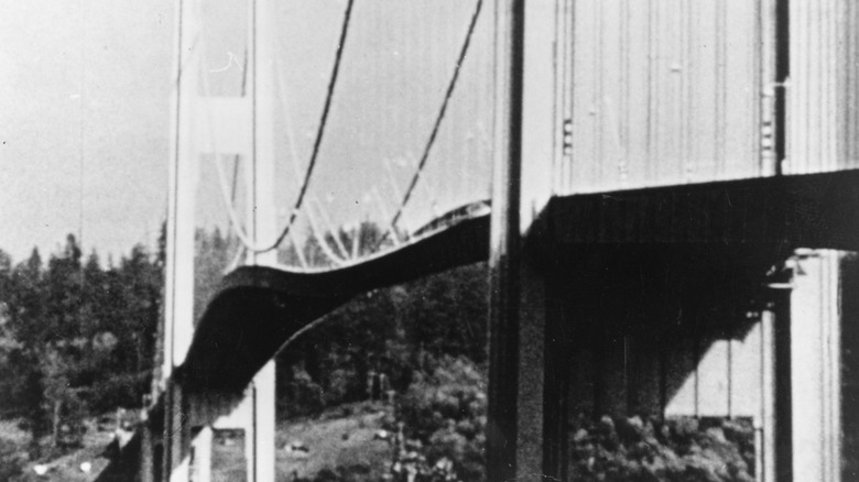 collapse of tacoma narrows bridge