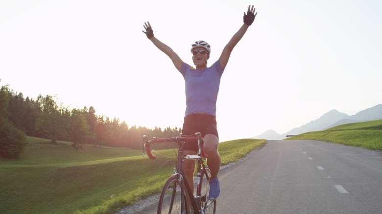 riding a bike with no hands