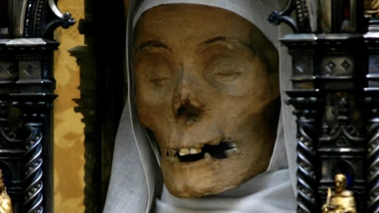 Saint Catherine of Sienna's head on display