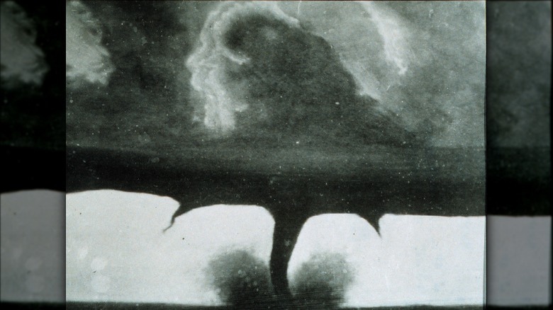 1884 tornado early photography