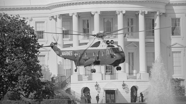 Helicopter in front of White House