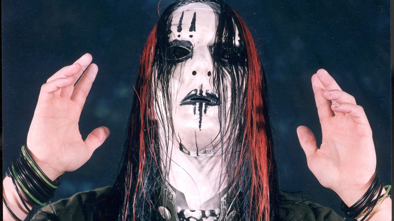 Joey Jordison hands up