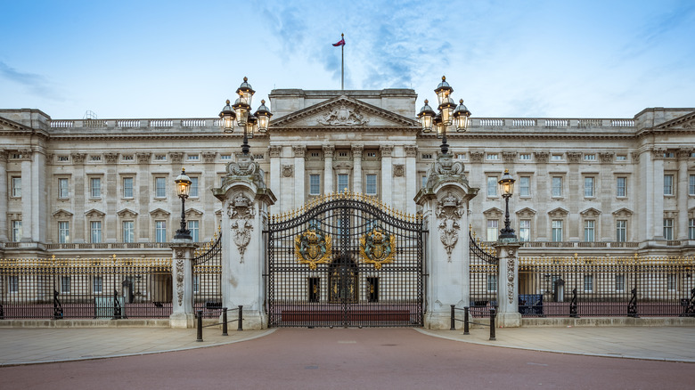 the buckingham palace