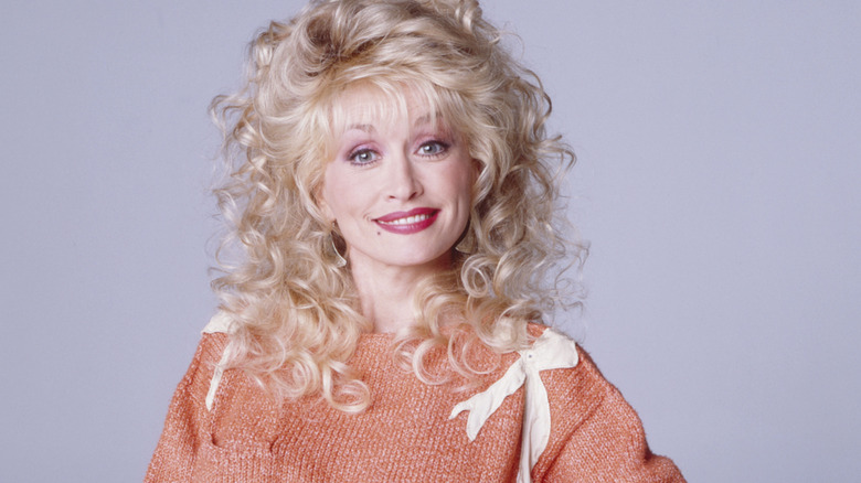 Dolly Parton posing for a portrait 1989